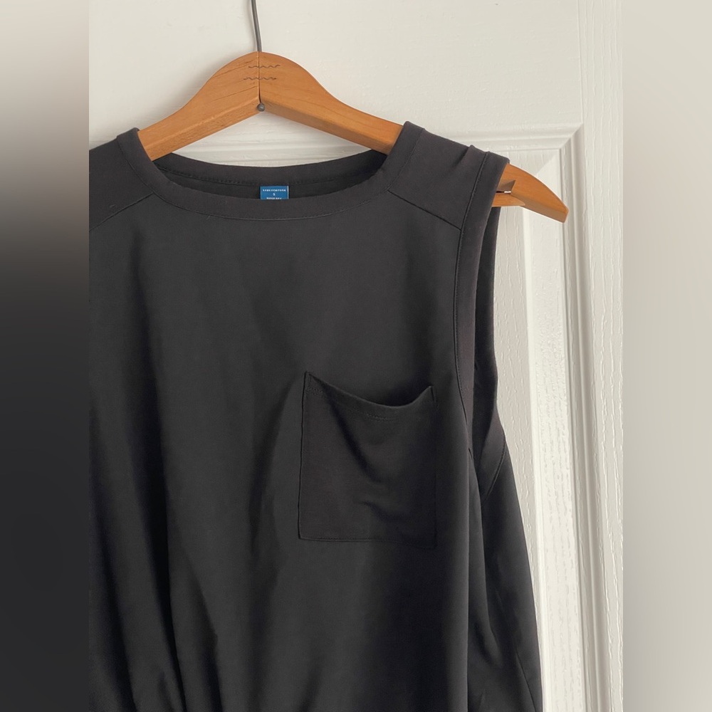 Old Navy Black Stretch Tech Cinched Hem Cropped Top